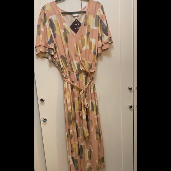 Dresses & Skirts - NEW! Plus 3X AVA & VIV Abstract Dress